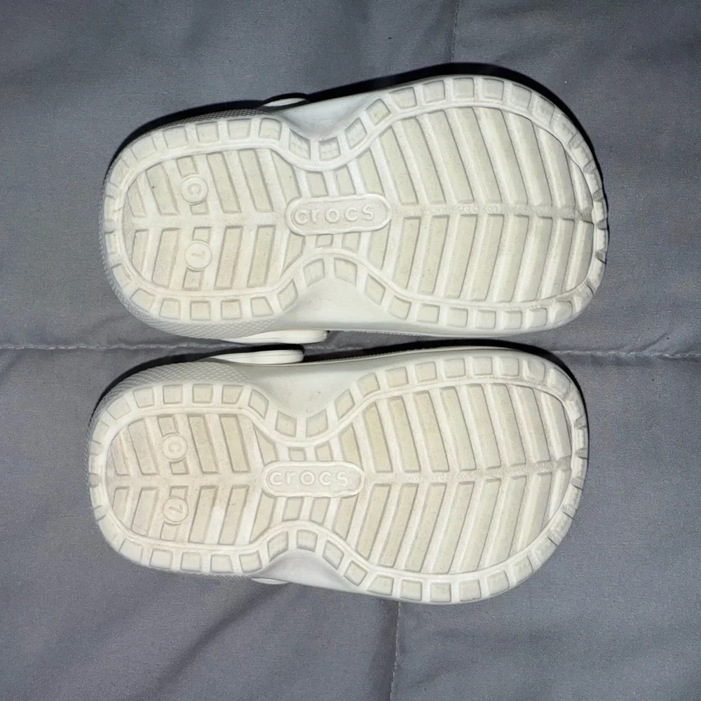 CROCS White Girls Shoes Size 7